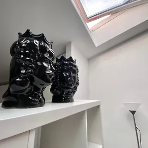 Luminos Quaroni Apartment